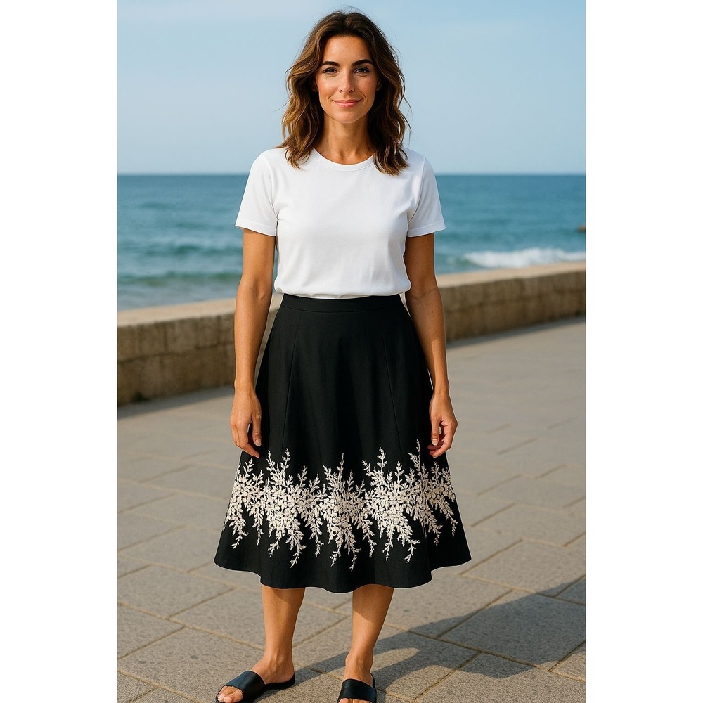 Covington A-Line Skirt Embroidered Cotton Blend Black Skirt Size 8‎
